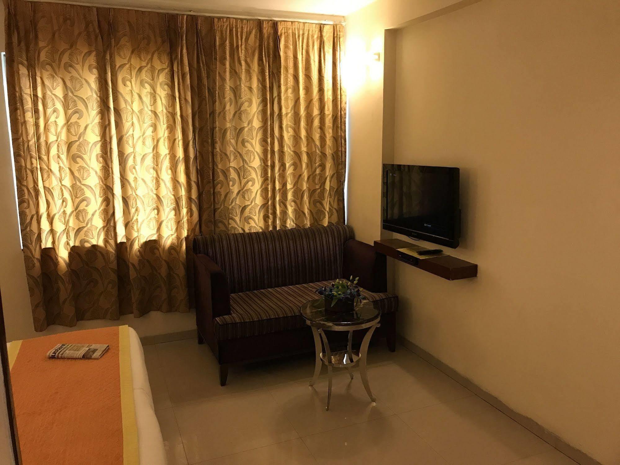 Hotel Southern Δελχί Εξωτερικό φωτογραφία