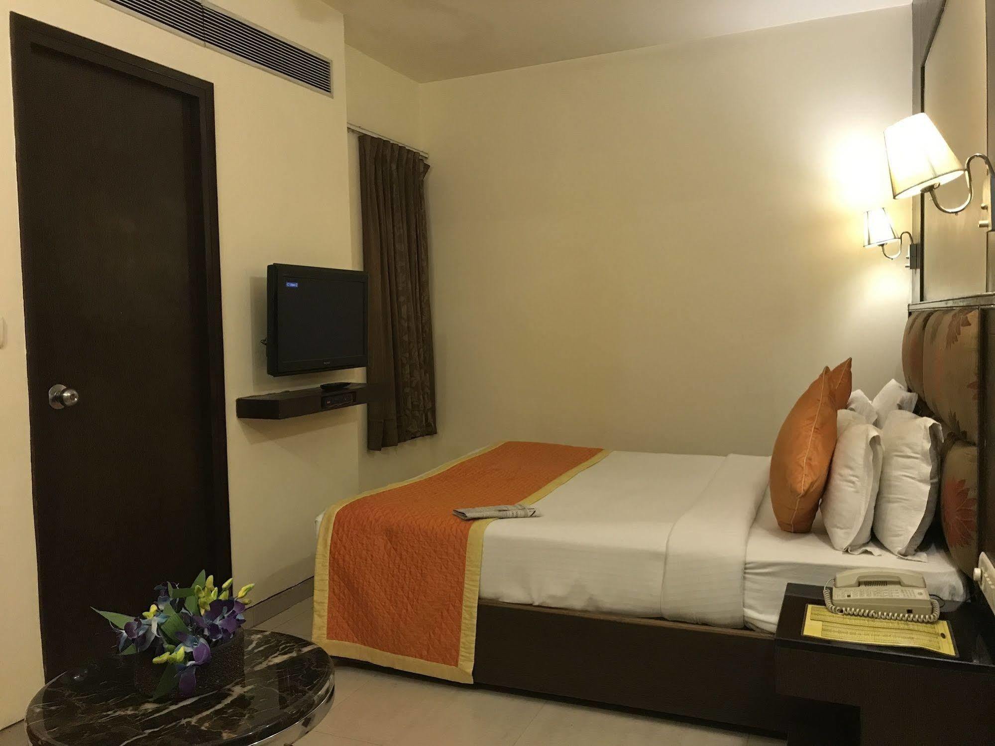 Hotel Southern Δελχί Εξωτερικό φωτογραφία